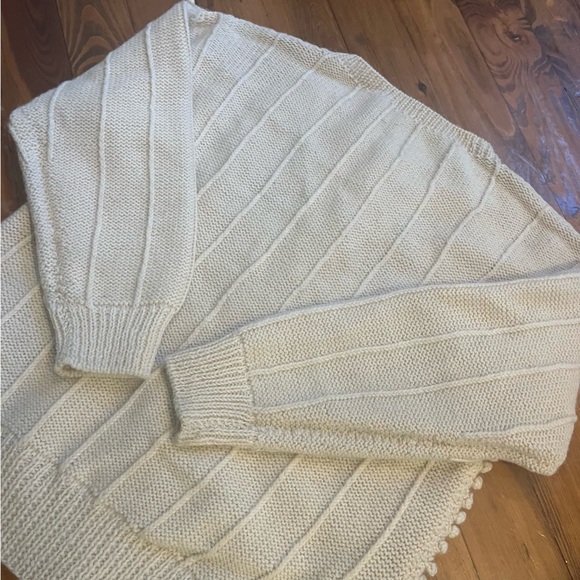 Vintage Cottagecore Cream Wool Hand Knit Floral Bobbles Cardigan - Picture 11 of 15